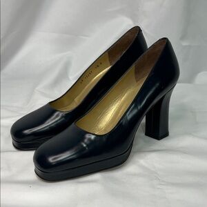 Chic Black Leather Heels for Women